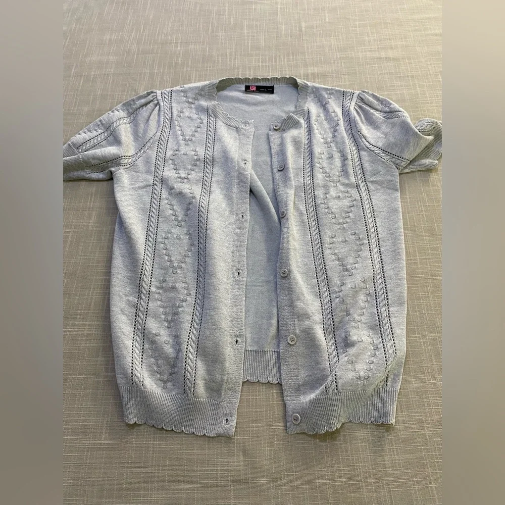 Kancy Kole women’s short sleeve sweater in light grey. Women’s size L - Picture 6 of 16